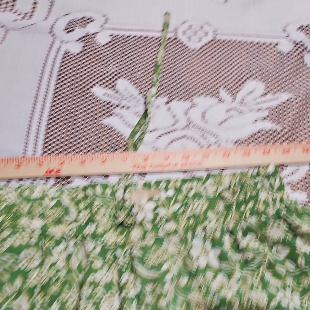 Elegant Floral Wide Leg Pants in Green - Picture 8 of 13